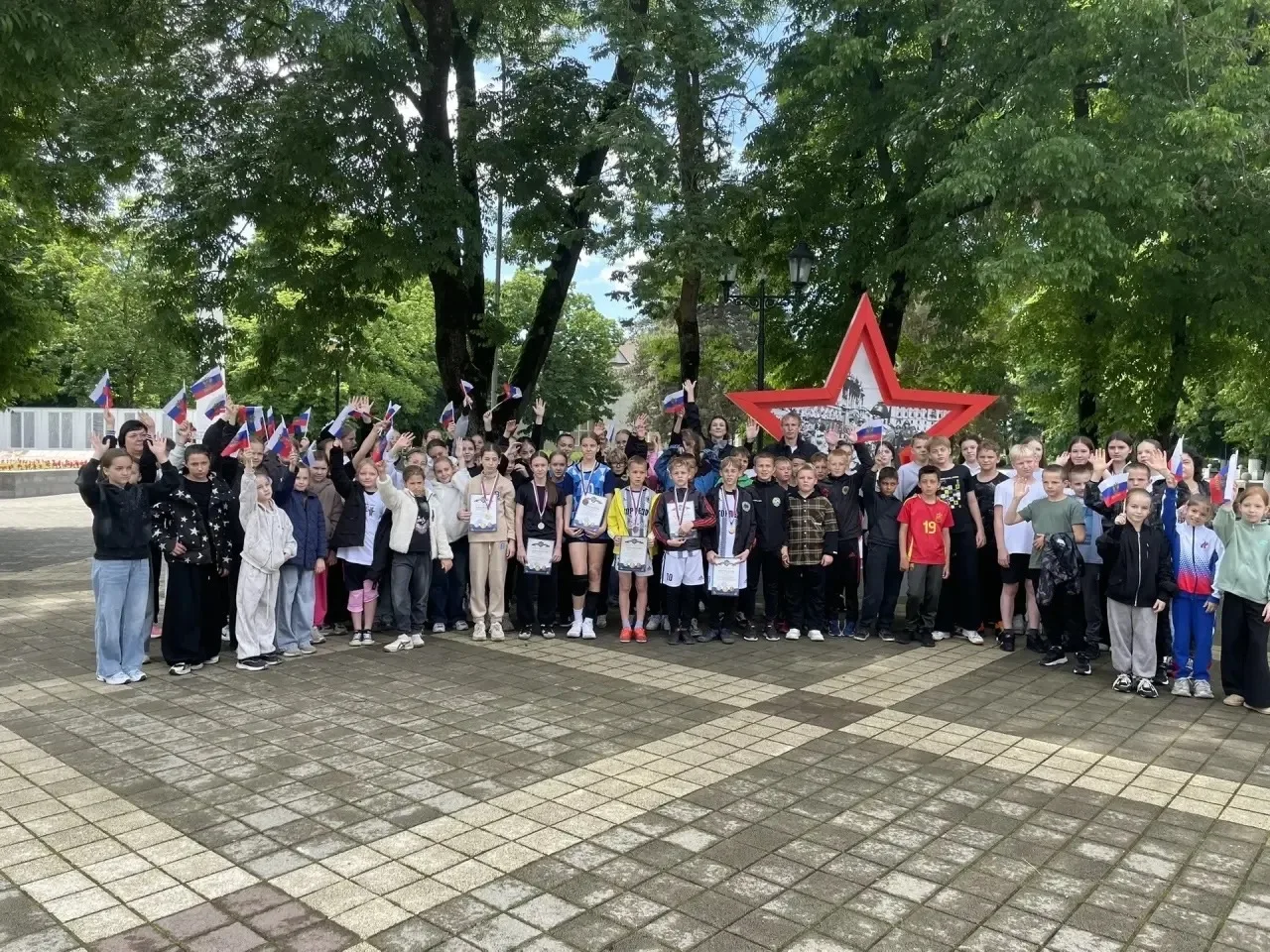 В первый день летних каникул юные спортсмены нашей школы приняли участие в значимом соб...