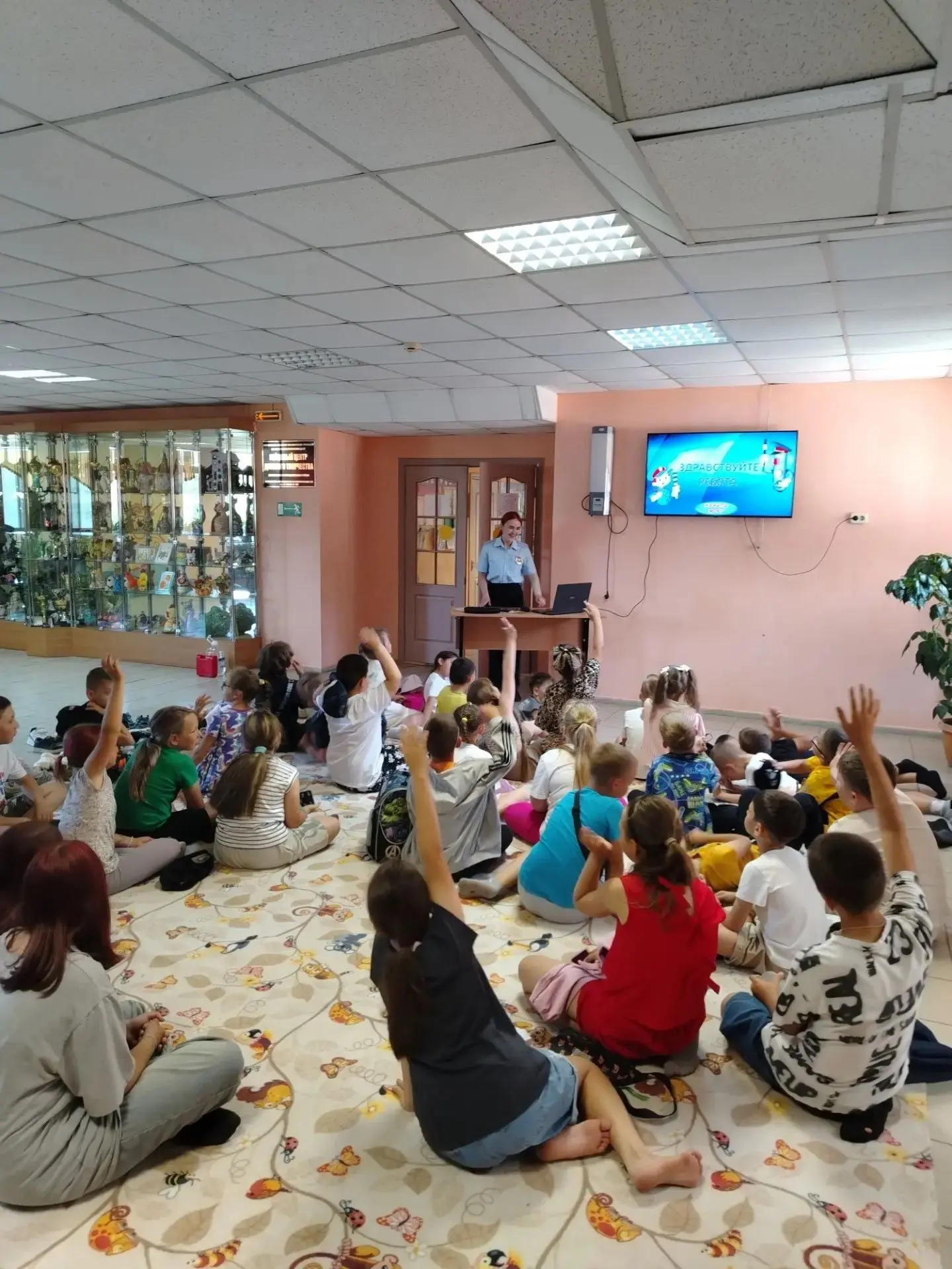 День безопасности на дороге 
⁣
Занятие по безопасности дорожного движения "Безопасное колесо" с  реб