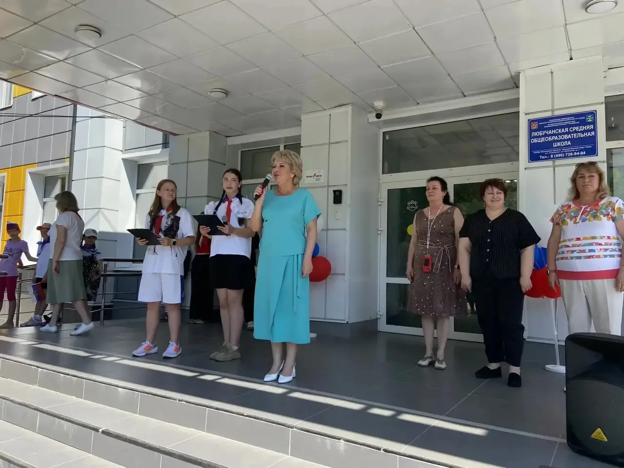 Провела мониторинг организации занятости несовершеннолетних в пришкольном лагере в Любу...