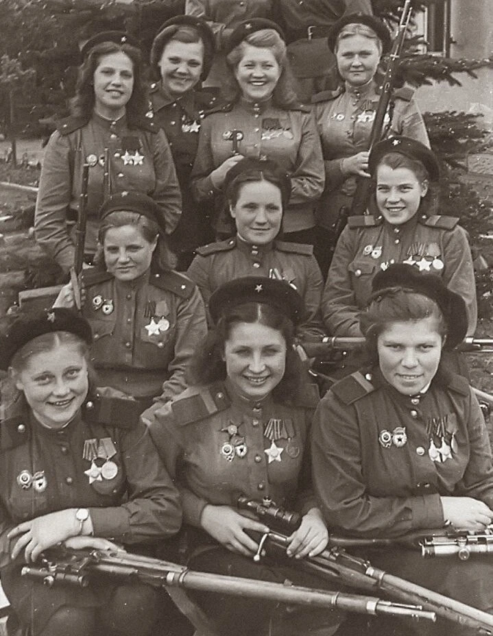 Женщины-снайперы 3-й ударной армии (1 Белорусский фронт) - общими силами 775 уничтоженн...