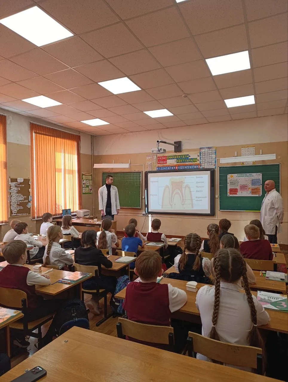 ❗️Важные уроки здоровья: встречи со стоматологами  В преддверии Всемирного дня здоровья полости рта,