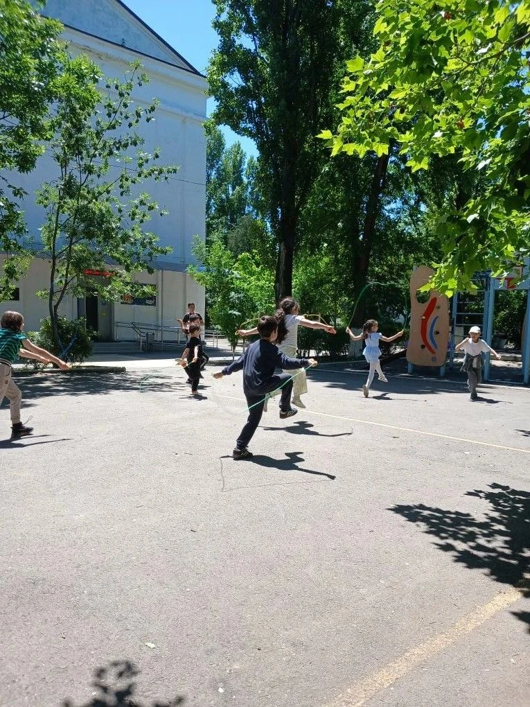 спортивные мероприятия в пришкольном лагере "Солнышко"