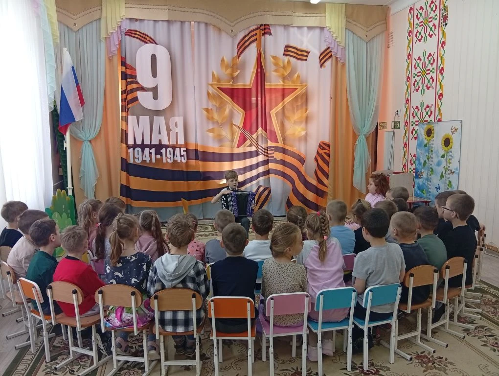 Вот такой замечательный мини-концерт инструментальной музыки подарил нашему детскому са...