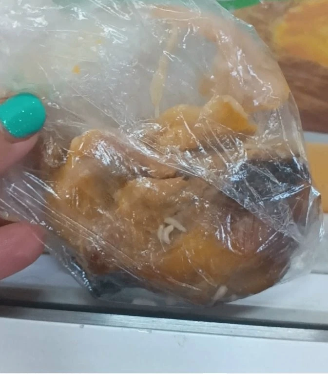 Ужас!

Купившая курицу с опарышами ярославна обратилась в полицию.

Своей историей она поделилась в 