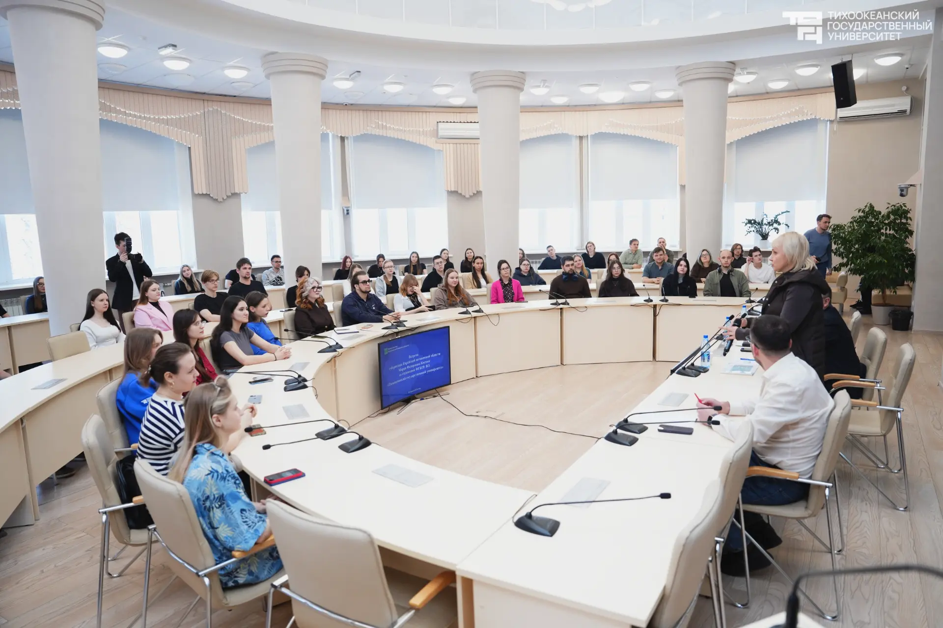 🤝 Студенты ТОГУ из ЕАО встретились с губернатором области Марией Костюк   На встрече, прошедшей сего