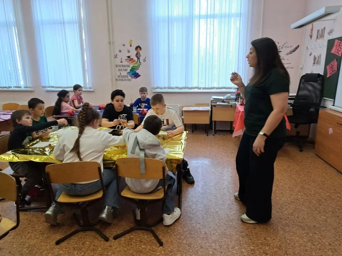 А теперь... путешествие по станциям.                                               Станция"Сакура" У
