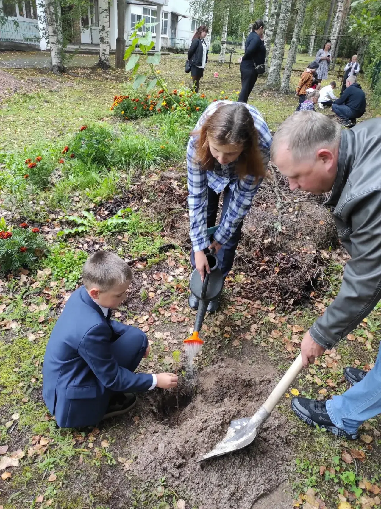 🌳В рамках масштабной республиканской акции «Первоклассное дерево» первоклассники Шокши...