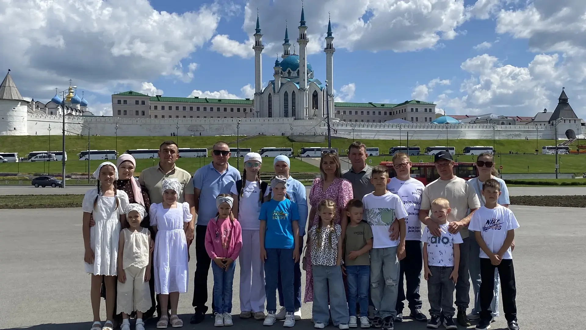 12 июнь көнне районыбызның күп балалы гаиләләре Казан дәүләт циркында кунакта булдылар. Әлеге чара Р