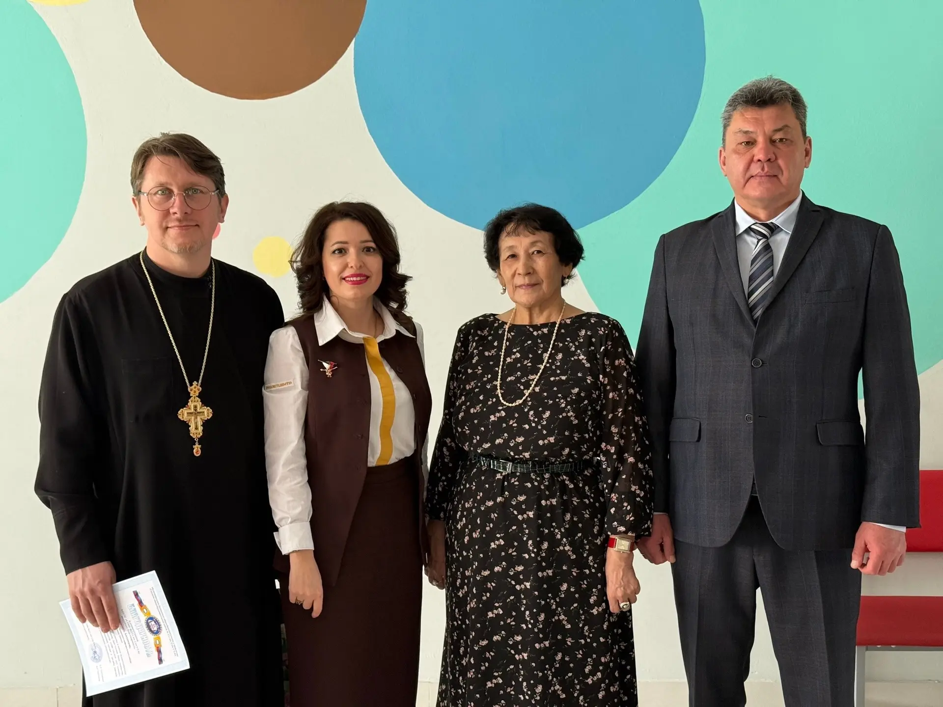 Поэзия объединяет: голоса разных народов 🙌🏼  В преддверии Всемирного дня поэзии в нашей школе  по ин