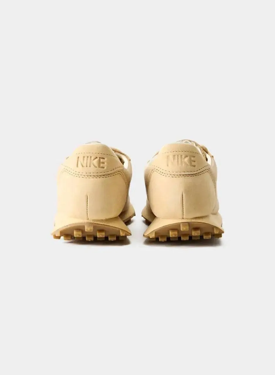 Предложение дня💛
Супер цена! 🤩 
💫коллаб Aritzia x Nike 
LD-1000 «EDITION A»💫 когда спорт встреча