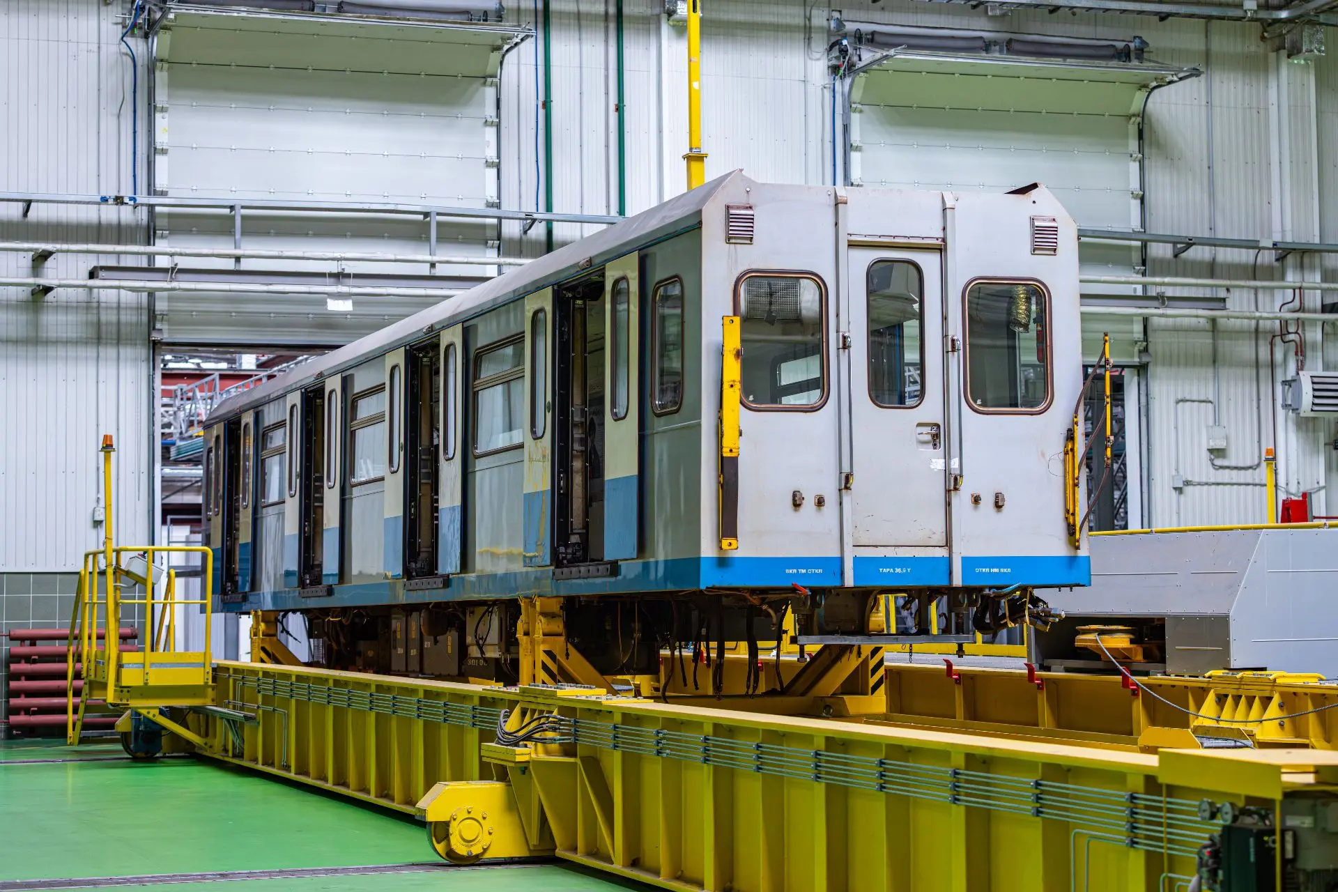 🚇 В московском метро начали ремонт поездов «Ока»