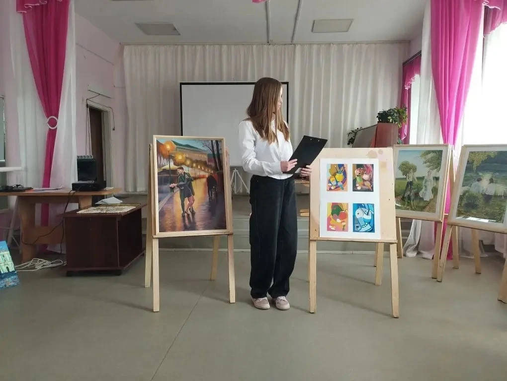 В Ачитской детской школе искусств прошла защита итоговых работ выпускников-художников.

Ребята предс