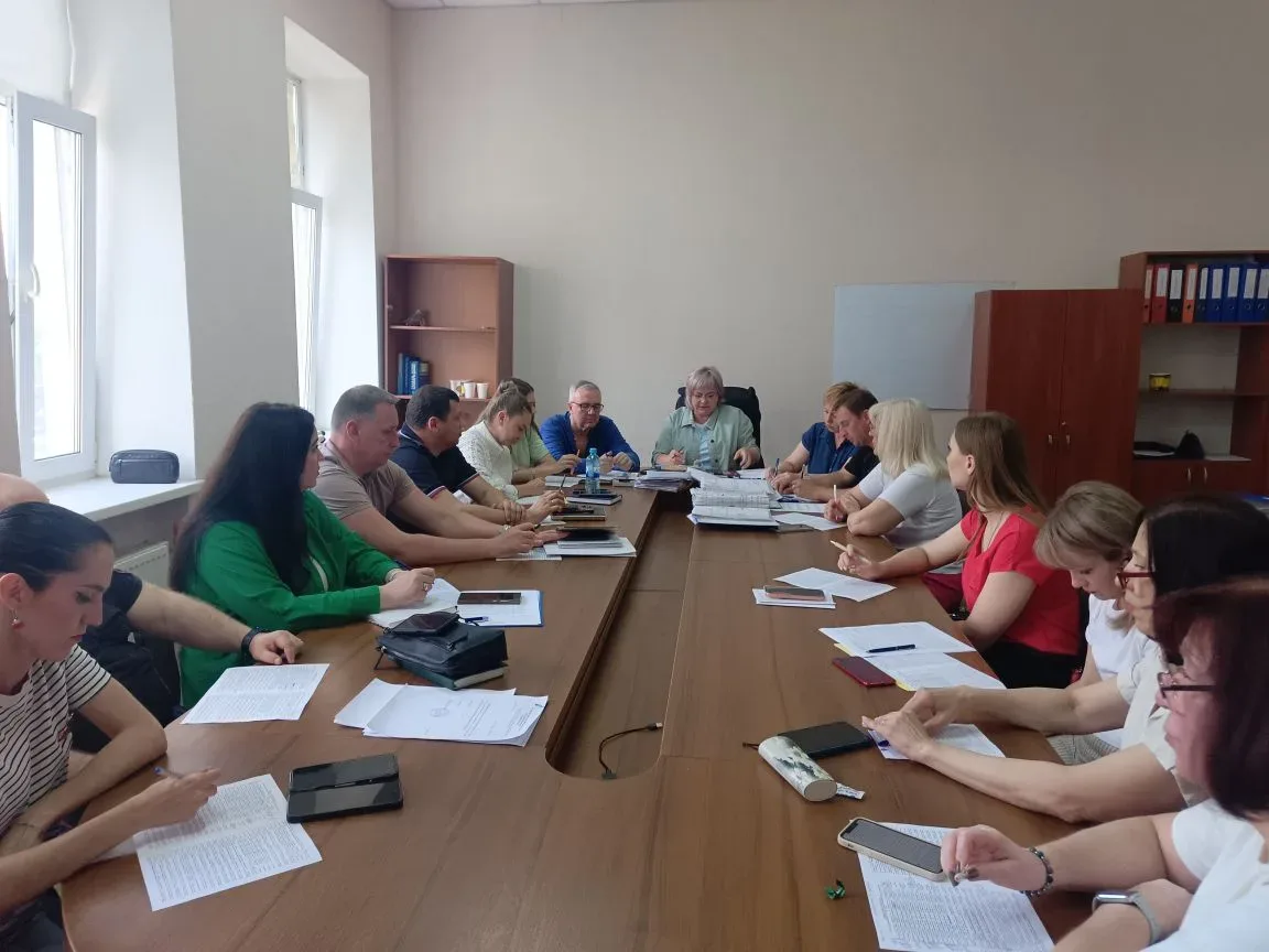 Комиссия по делам несовершеннолетних и защите их прав рассмотрела более 100 вопросов

В повестку дня