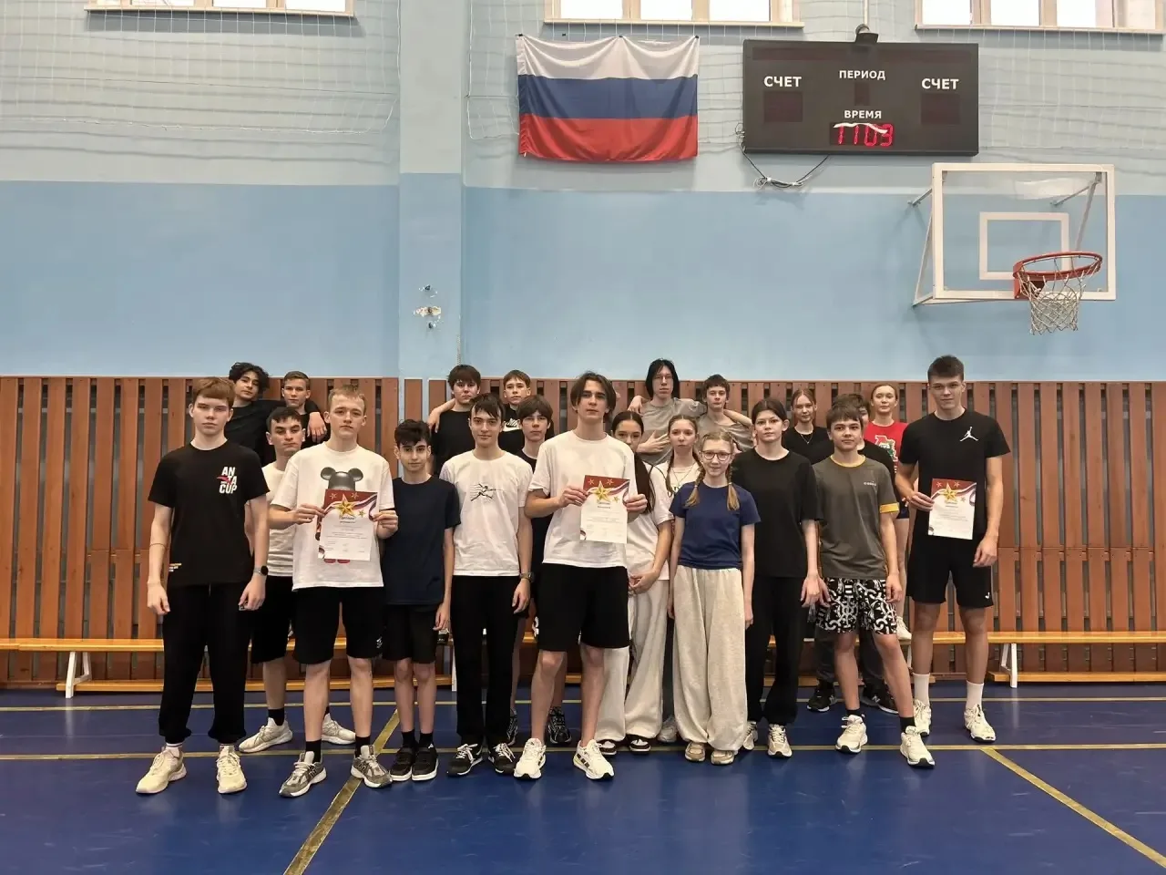 ⭐️Сегодня в нашем центре образования прошла захватывающая военно‑спортивная эстафета «А ну‑ка, парни