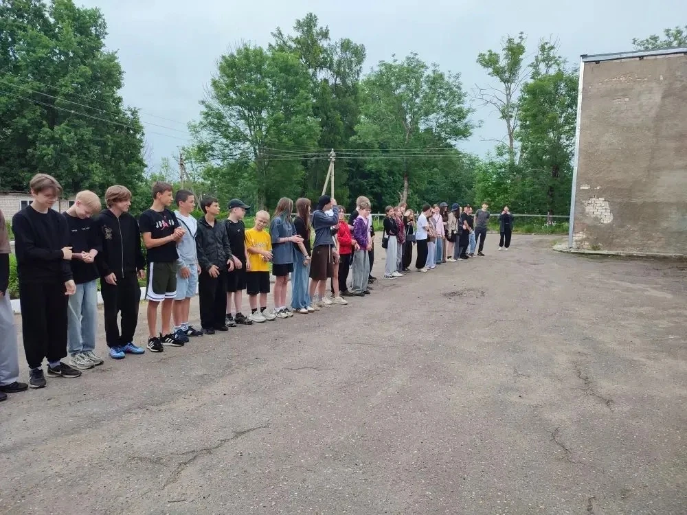 🔥 Ура! 13 июня открылся палаточный лагерь в селе Прямухино — и наши школьники уже там!

Ребята отпр