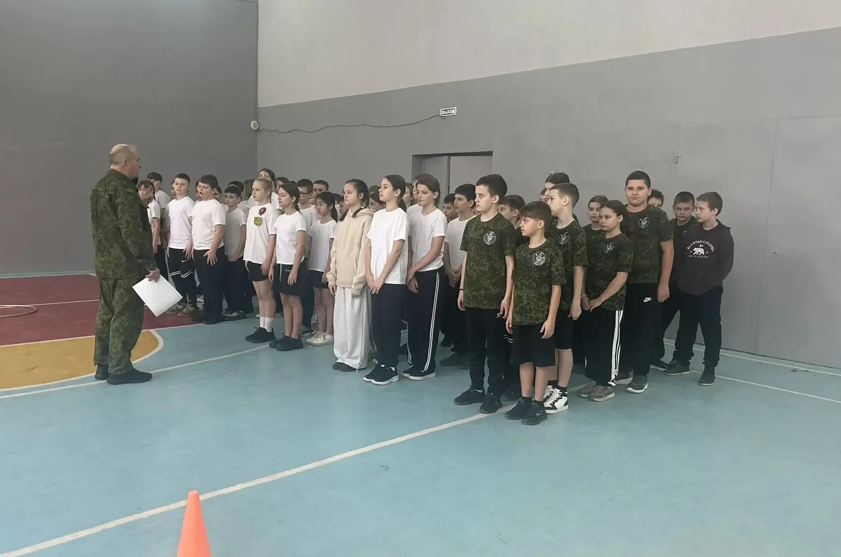 В рамках месячника военно-патриотического воспитания для учеников 5–6-х классов прошла военизированн