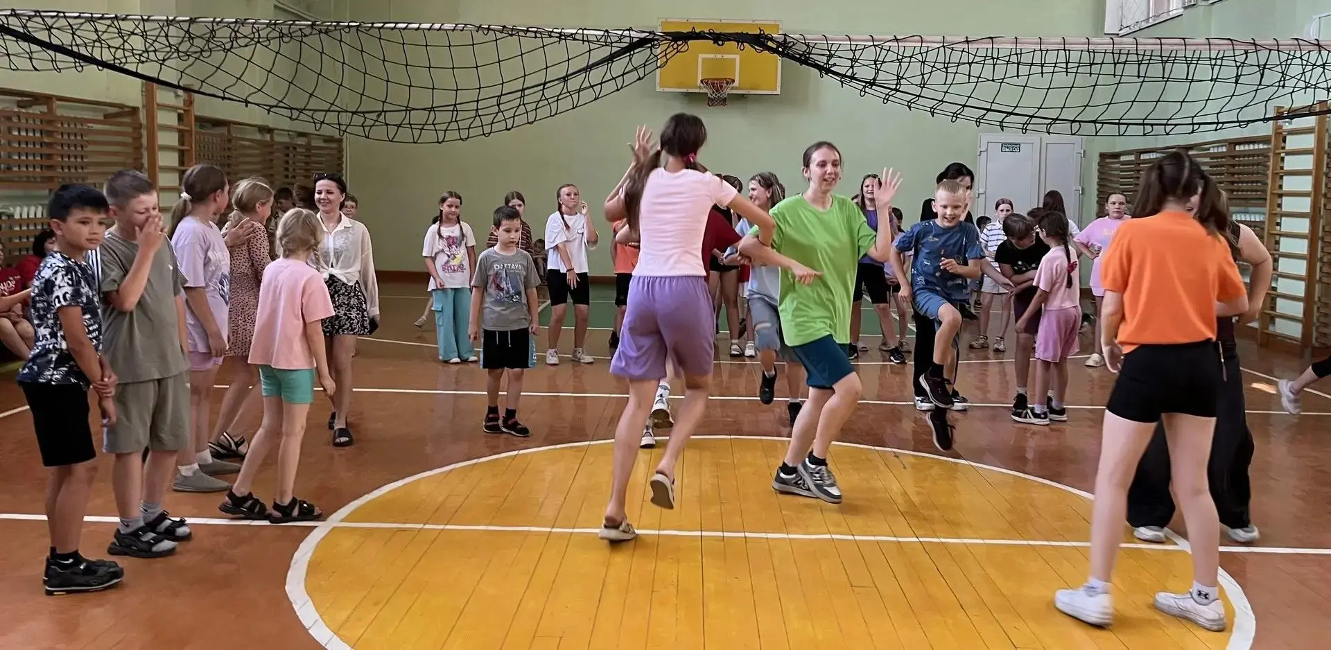 Вот и пролетела наша лагерная смена! 
Сегодня в пришкольном лагере было по-настоящему жарко! Нет, не