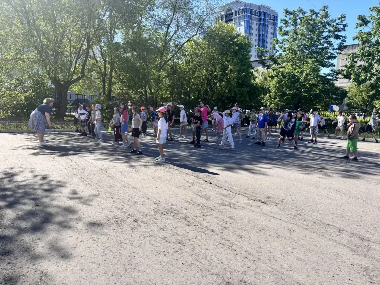 ☀️ «Солнечный город»: зарядка, кино, клад и маленькие открытия

Каждое утро у нас начинается с бодро