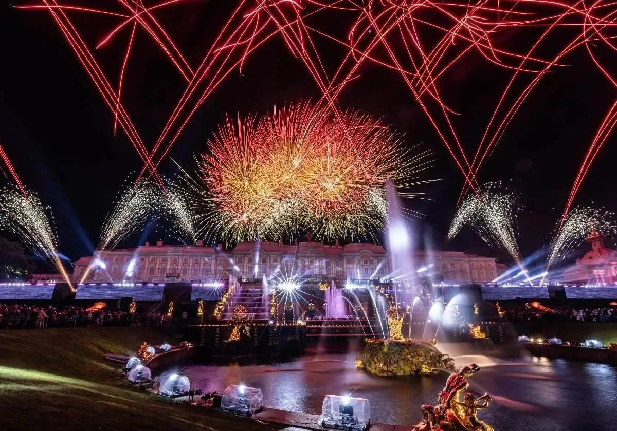 ⛲️26 и 27 сентября осенний фестиваль фонтанов пройдет в Петергофе
