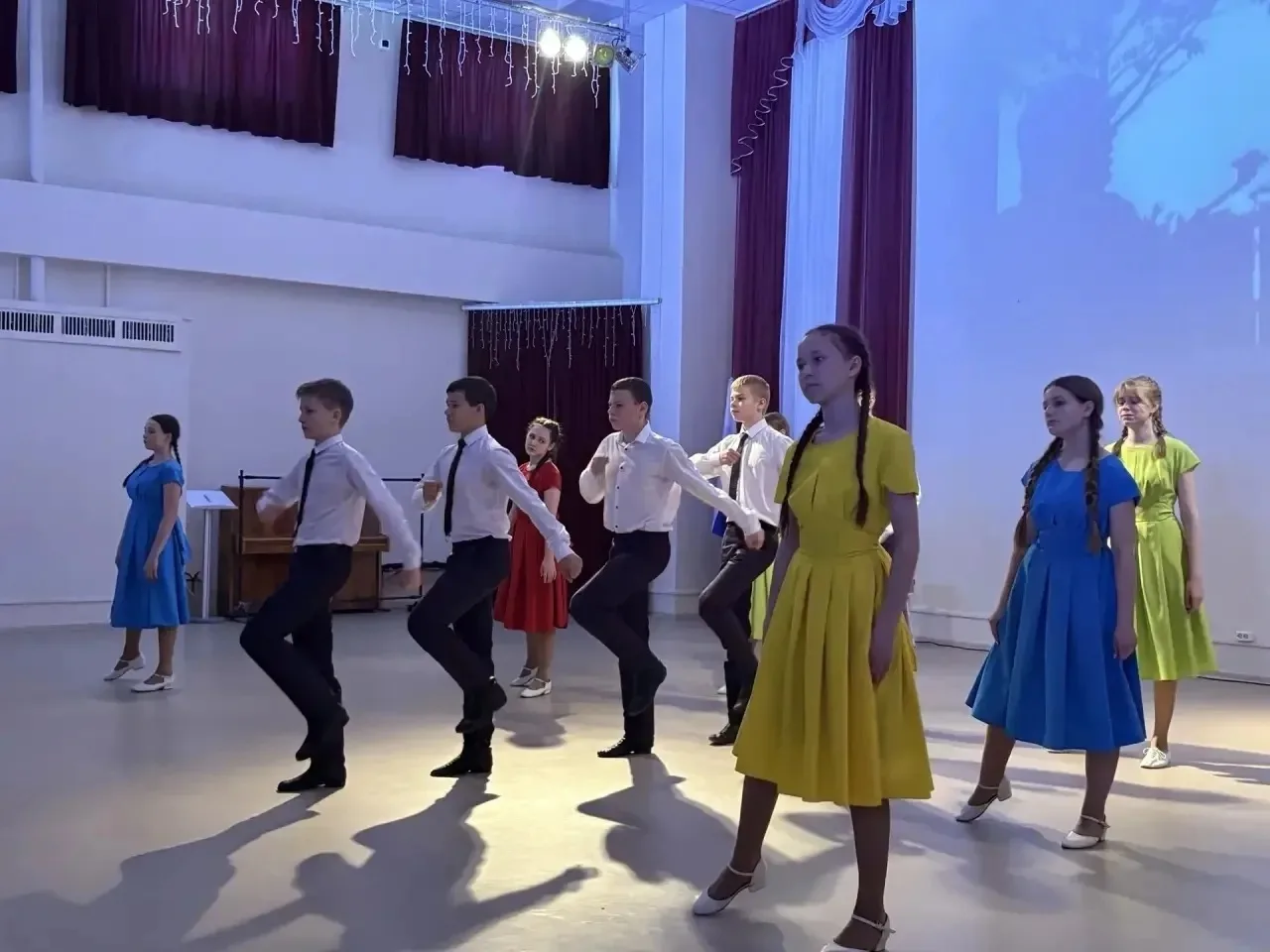 🎉 В нашей школе с большим вдохновением прошёл праздничный концерт, посвященный великому Дню Победы 9
