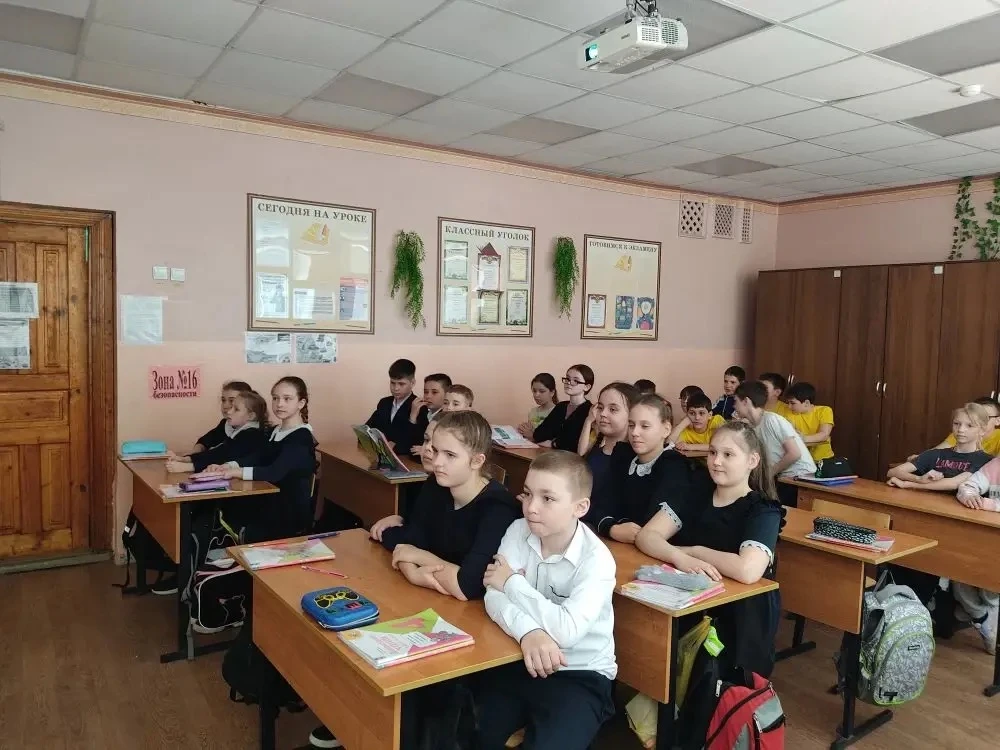 «Мы не имеем права забывать»: в 28-й школе прошёл урок памяти.   С 13 по 19 апреля 2026 года в Белго