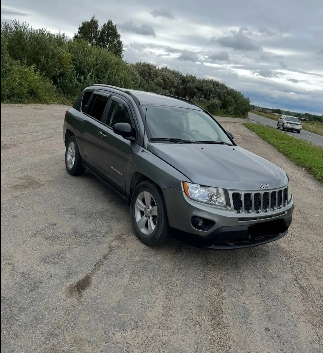 Продам JEEP Год 2011. Двигатель 2 литра Автомат