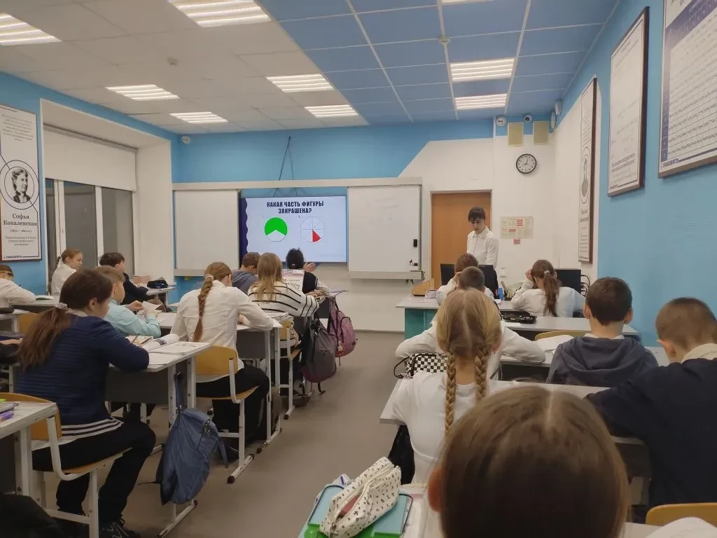 📖 21 января в 5 классах Еткульской средней школы состоялись открытые уроки с приглашением учителей н