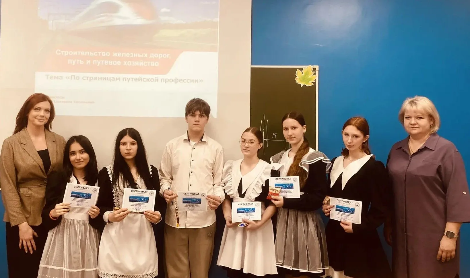 ✨ Инженерные каникулы: строим будущее вместе! ✨  🤩1 апреля, в рамках программы «Инженерные каникулы»