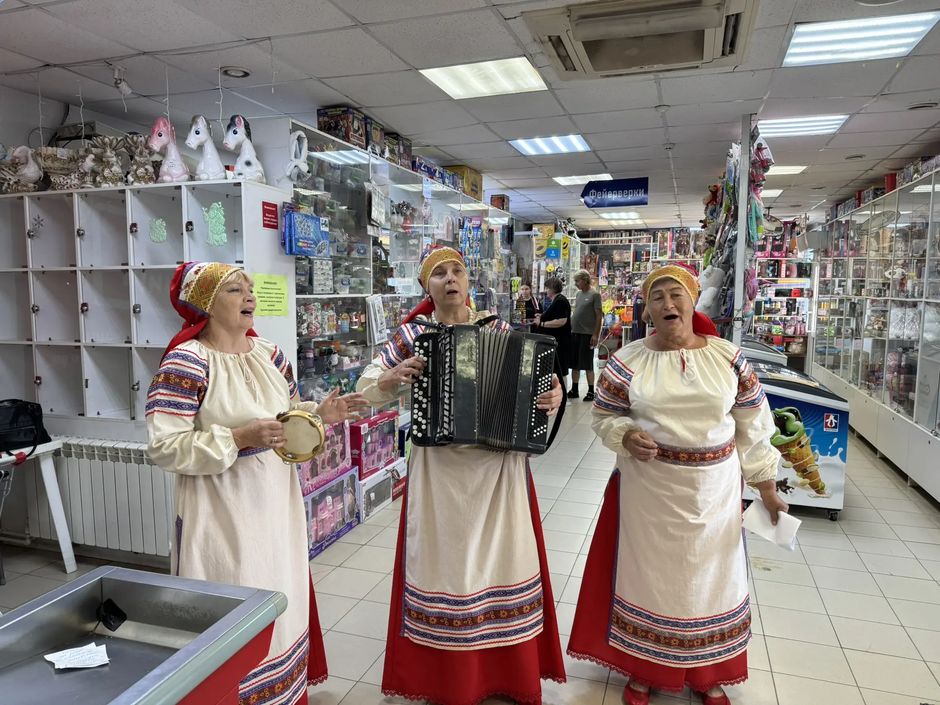 Музыка, которая живет в сердце: как прошел День фольклора в Архангельском 🎶

Сегодня  в селе было п
