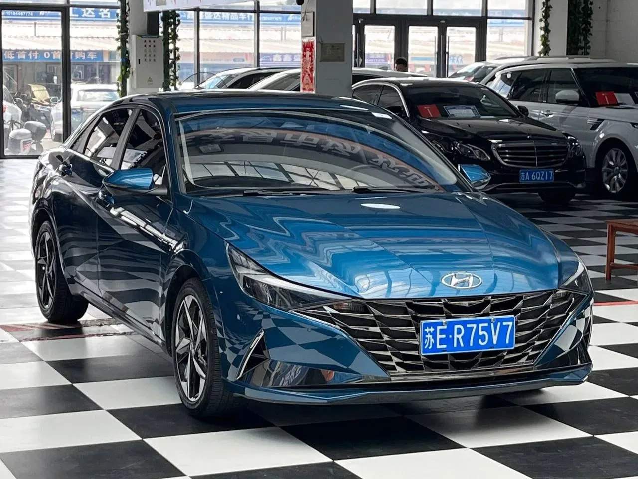 Hyundai Elantra 2021, 1.5L CVT LUX Premium Edition