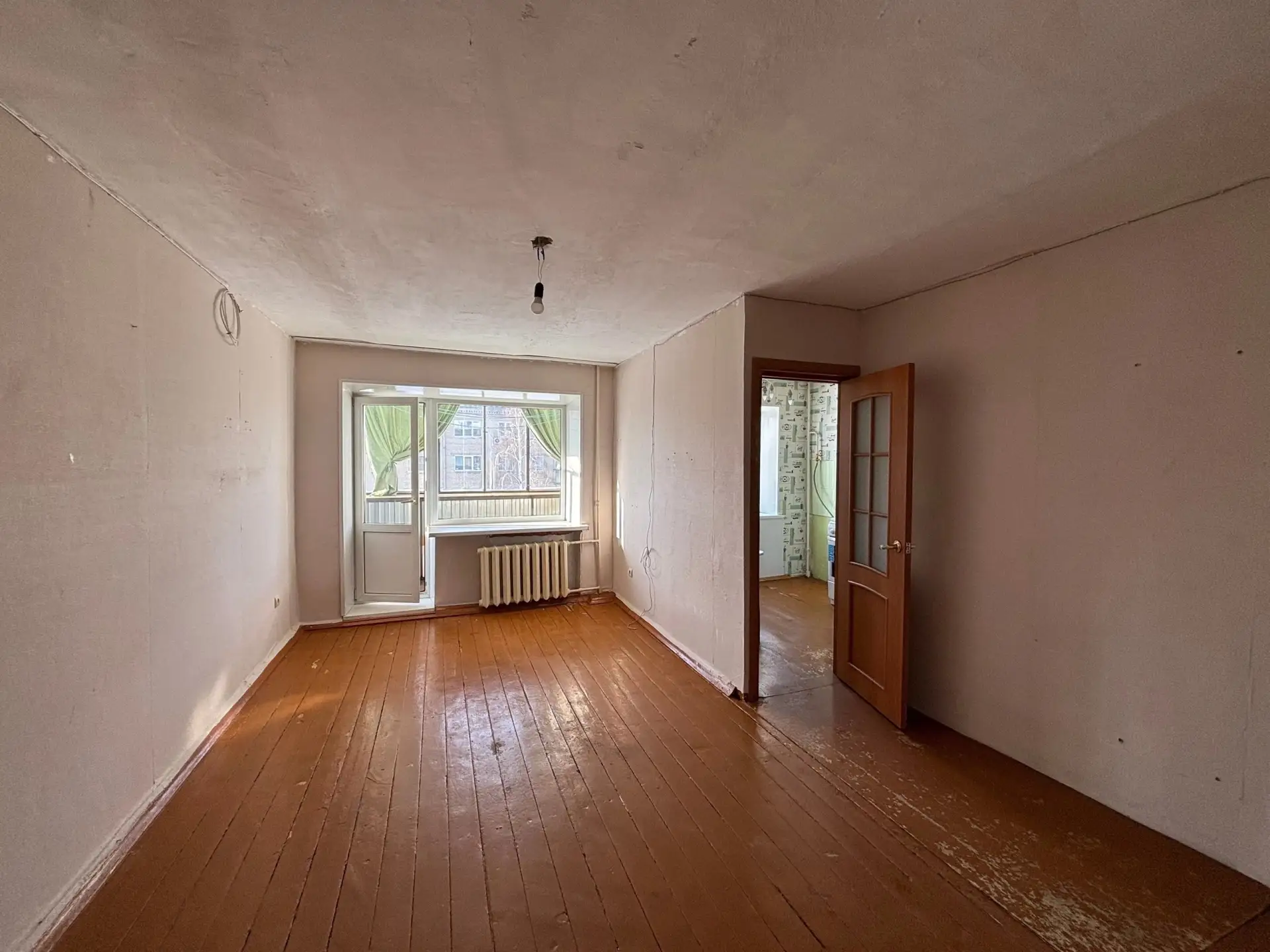 ‼️Срочно продам‼️ однокомнатную квартиру Космонавтов 20
4 этаж 
2290т.р
Обращаться в
Ф лс или по ном