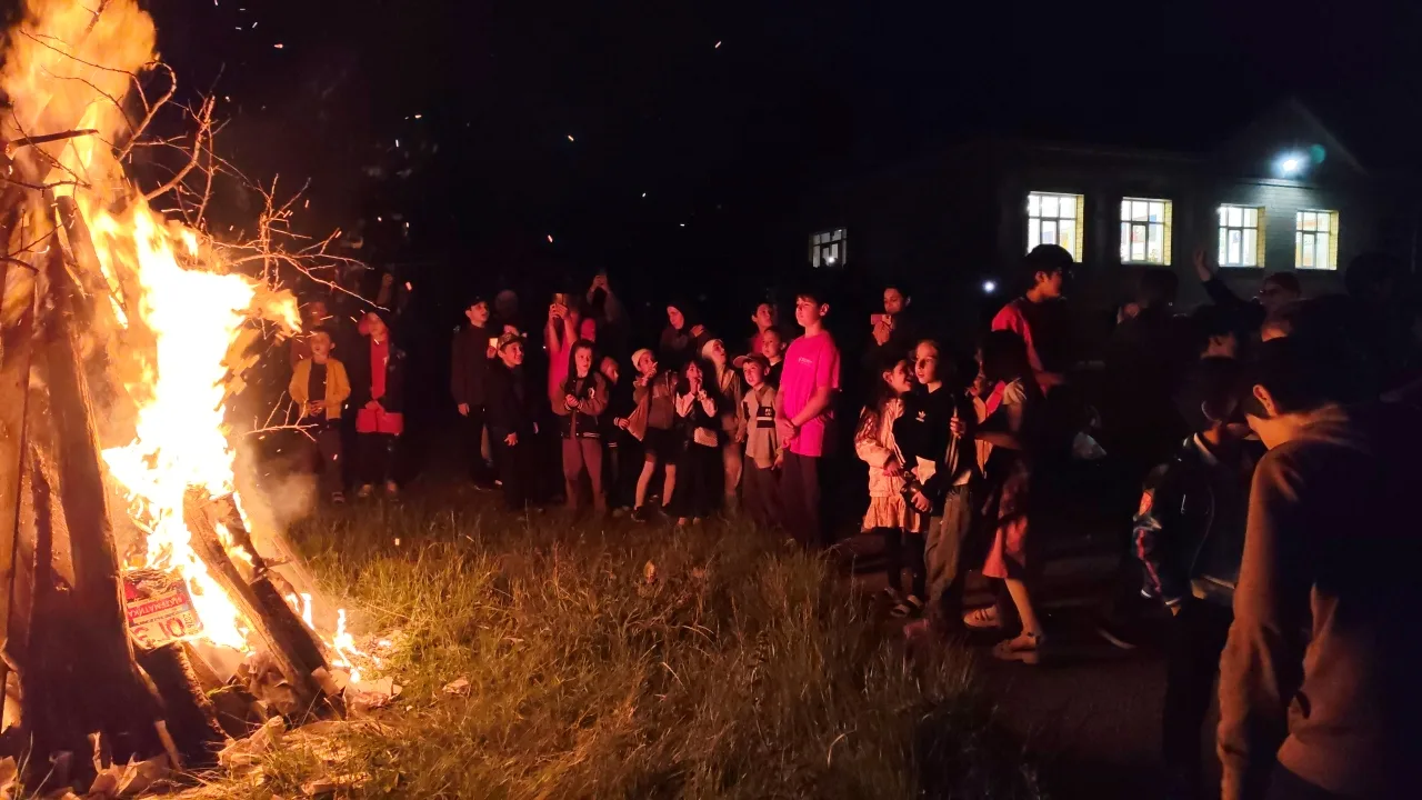 🌟  Закрытие лагеря в Джангамахинской школе — огонёк в сердце каждого!