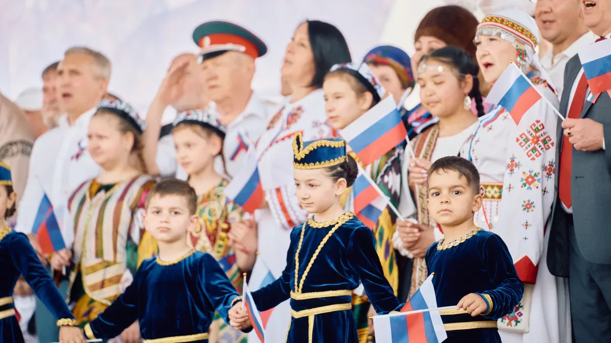С Днём России!

В Тюмени проходит XXXI областной фестиваль национальных культур «Мост дружбы». В чес