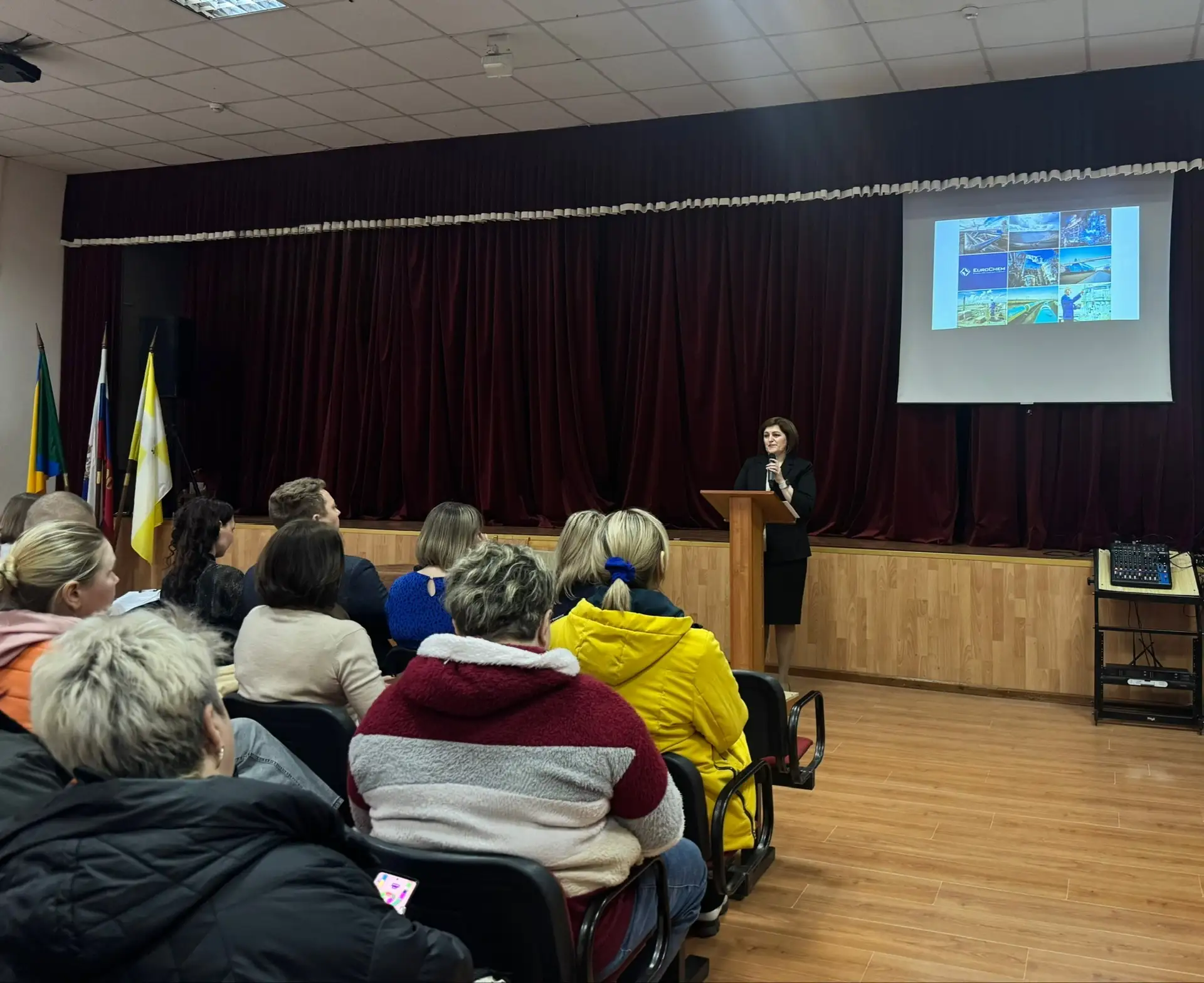 🗓️Вчера состоялось общешкольное родительское собрание.   В ходе встречи были озвучены важные вопросы
