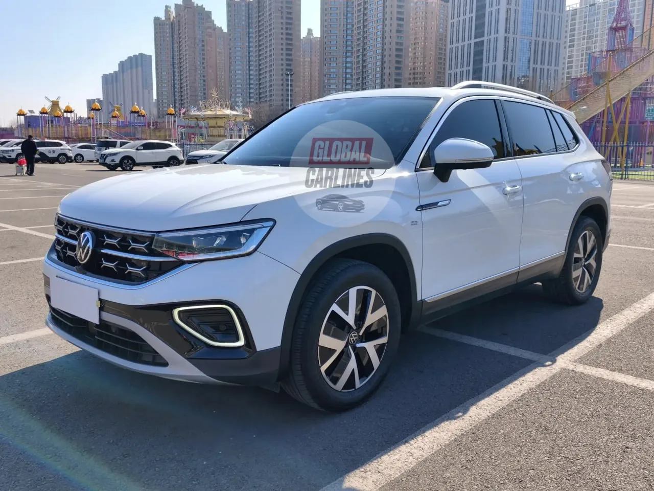 🇩🇪 VOLKSWAGEN Tayron 280TSI — стильный кроссовер по выгодной цене!    дата выпуска 2022/10 • 1.4 л. 