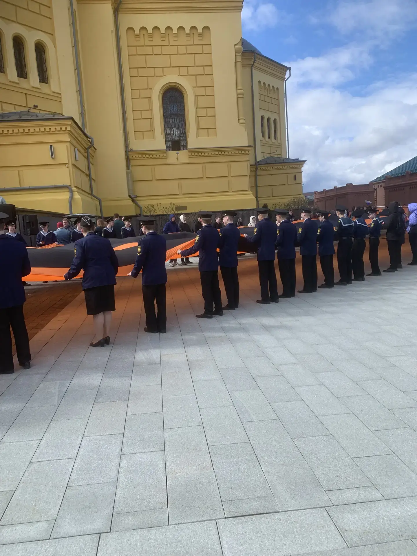 🇷🇺 300 МЕТРОВ ПАМЯТИ И СЛАВЫ  В преддверии  9 Мая обучающиеся ФГБОУ ВО "ВГУВТ" под руководством кура
