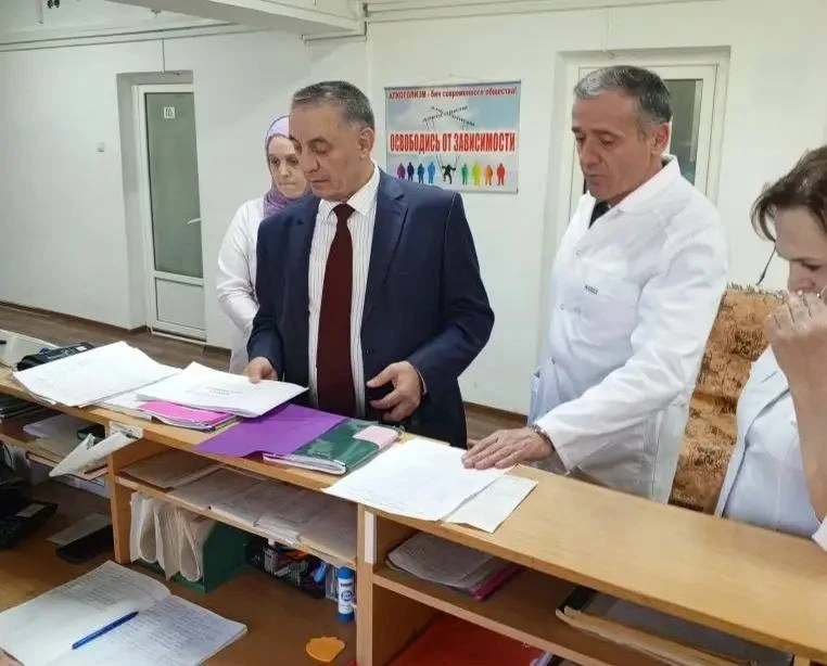 ➕Абдурахман Махмудов оценил качество предоставляемых медицинских услуг в Кизлярской ЦГБ