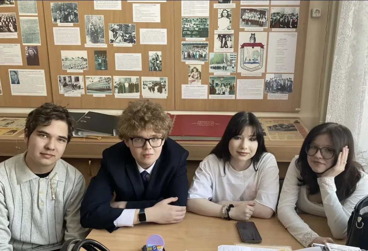 13 марта наши десятиклассники окунулись в атмосферу интеллектуального соперничества, уч...