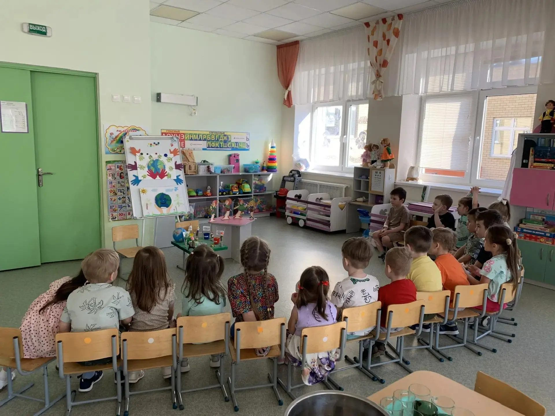 ✨ В честь Дня Земли у нас прошло волшебное занятие!
Дети узнали, как важно беречь природу и не загря