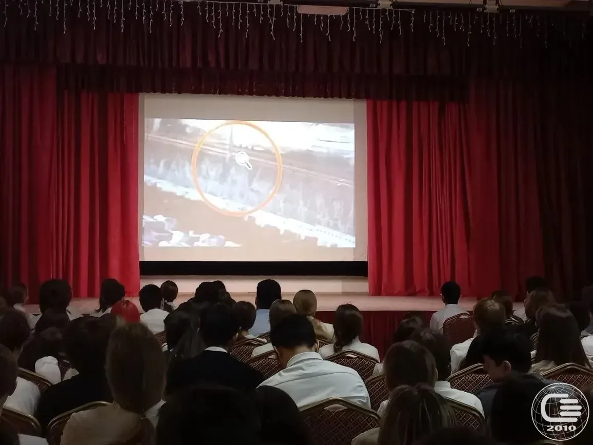 📱 Урок цифровой безопасности: старшеклассники обсудили мошенничество в соцсетях  🛡️ Сегодня в нашей 