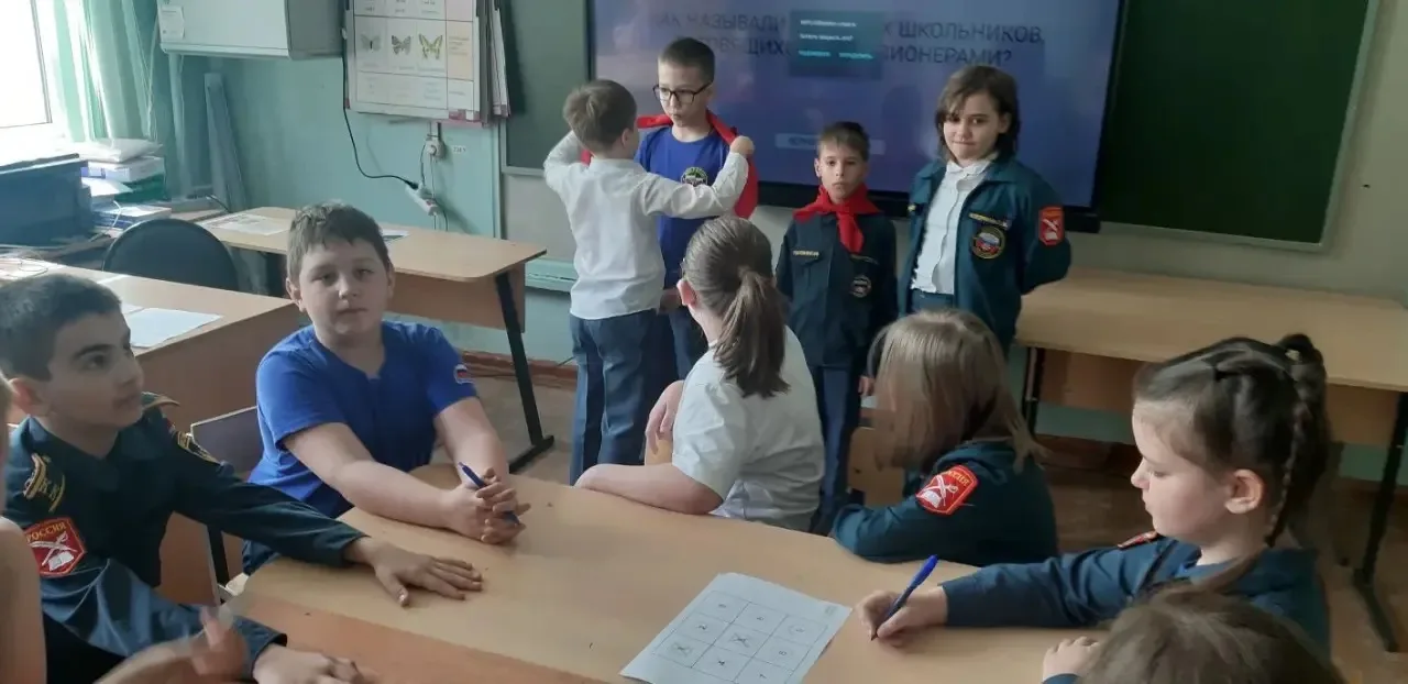 🇷🇺 Сегодня, 19 мая — День детских общественных организаций России!  В честь этого праздника в 3 «Г» 
