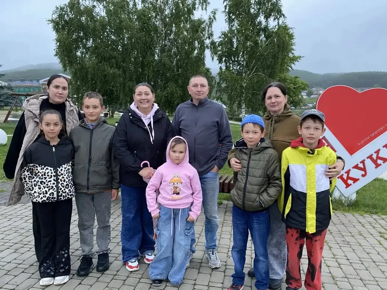 В выходные родители 11 А, 2 И, 4А, 3 И и  3 А классов провели рейд родительского патруля. Они прошли