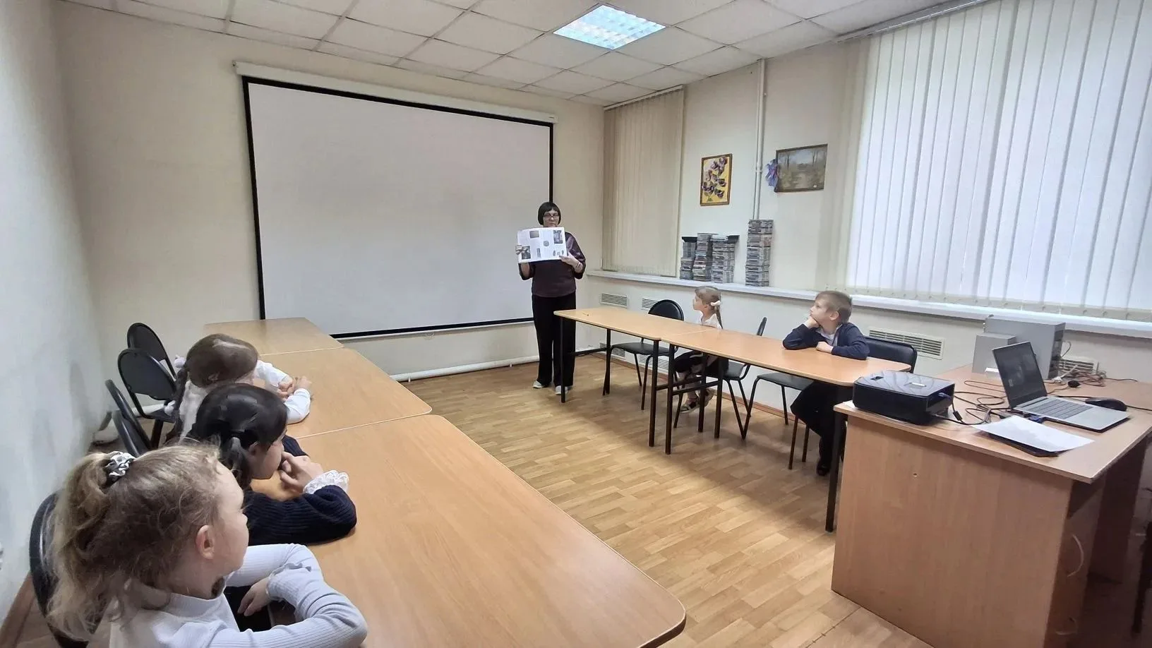 25 мая 2026 г. в гостях у библиотеки побывали ученики 1 "А" класса Ново-Харитоновской С...