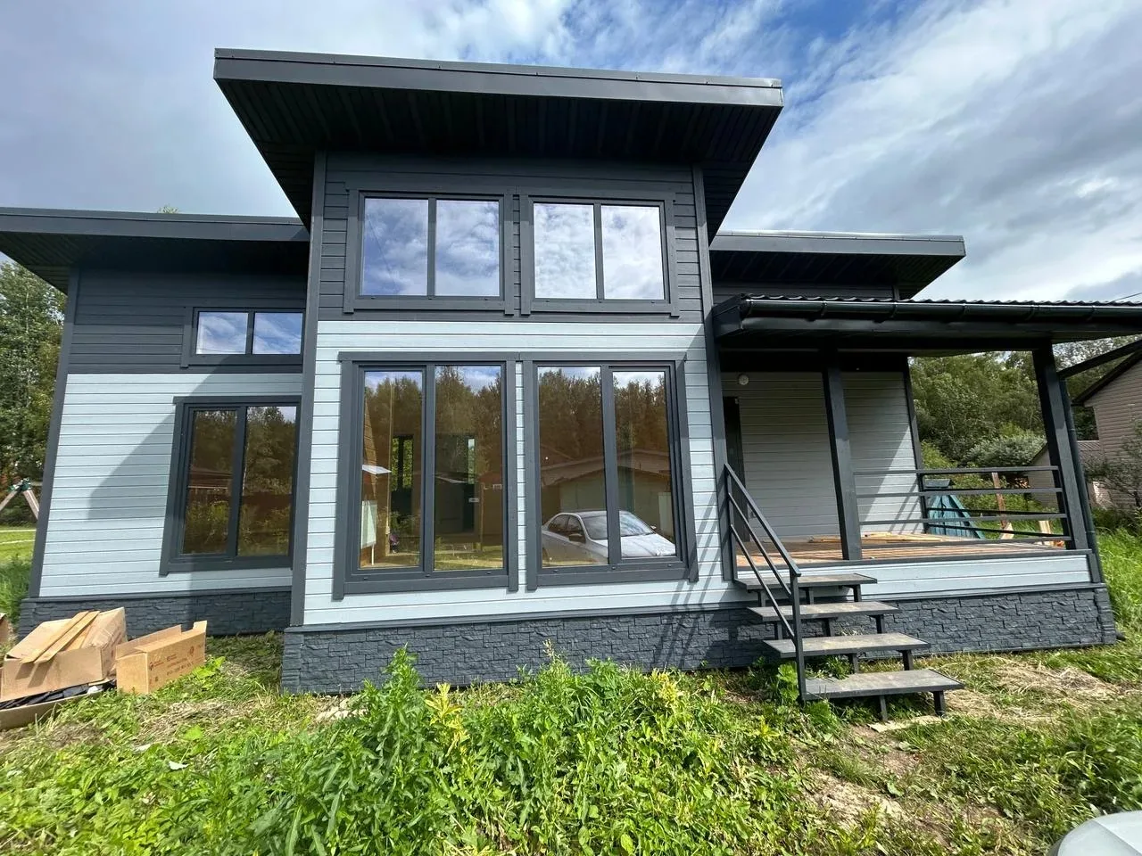 Стильное остекление для круглогодичного дачного дома 🏠