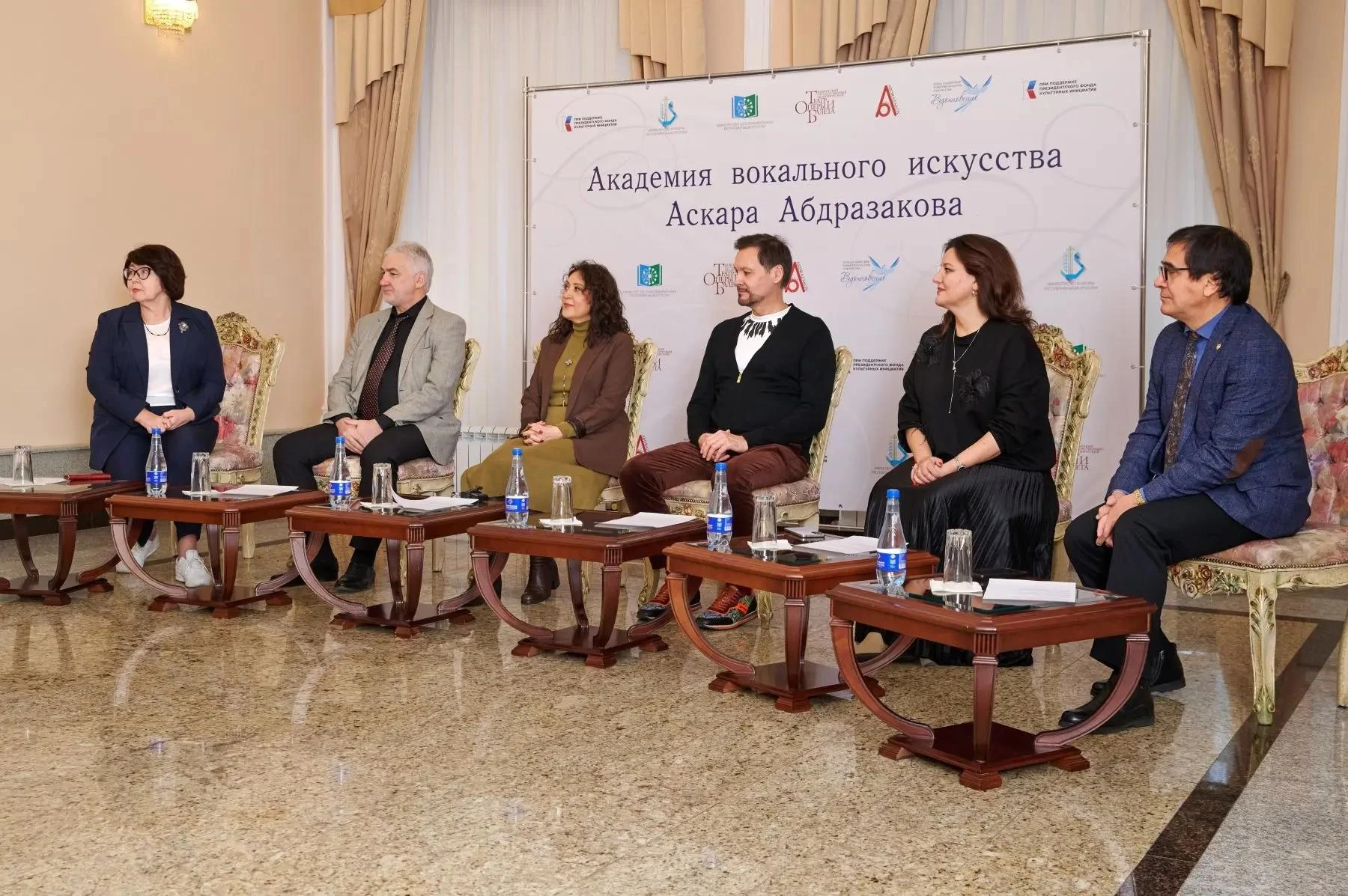 Международная академия вокального искусства Аскара Абдразакова принимает заявки
