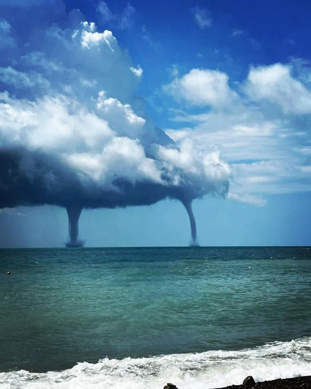 🌪 В Сочи прогнозируются смерчи