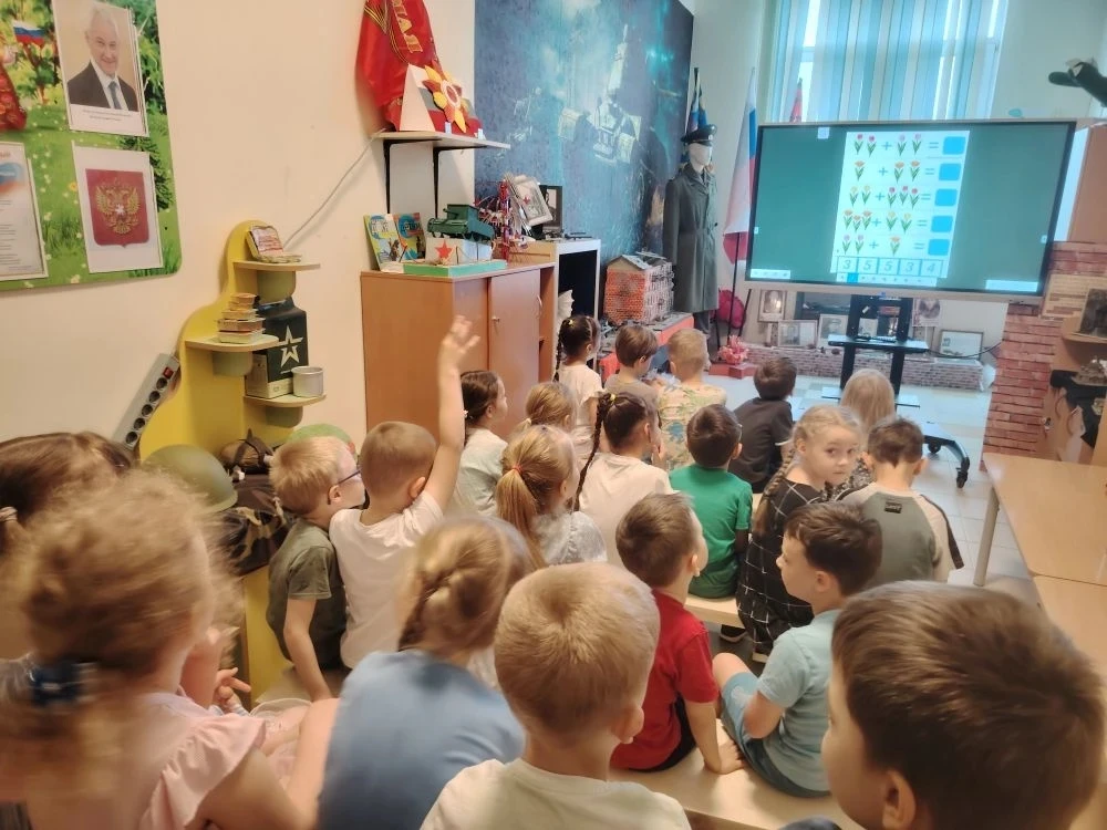 🌸 Цветущий май в детском саду!🌸  На этой неделе в нашем саду "Ласточка" царит настоящее цветочное на