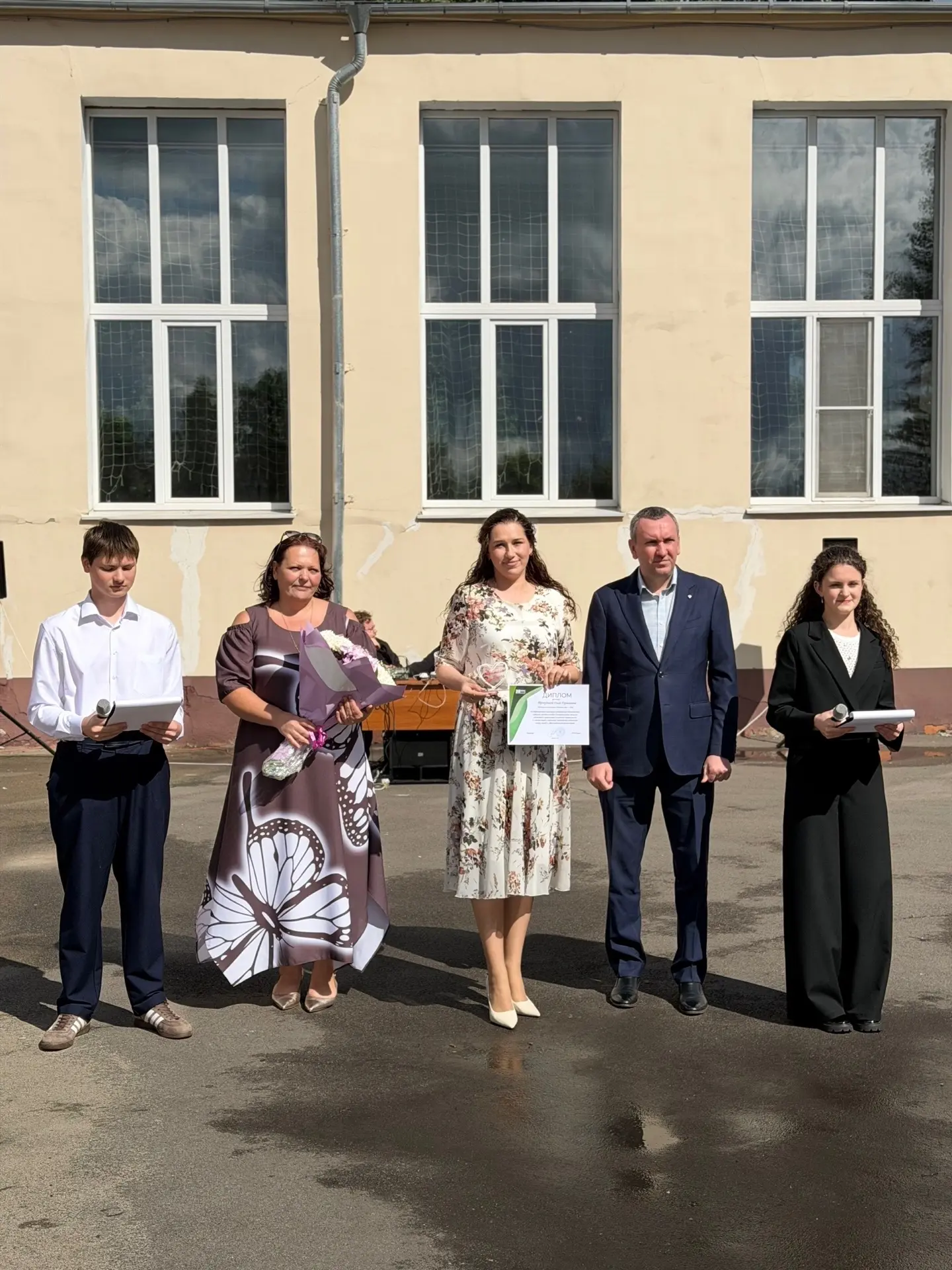 🔔 ЗВЕНИТ ПОСЛЕДНИЙ ЗВОНОК — 2026! ТРИУМФ НАШИХ ВЫПУСКНИКОВ И НАГРАЖДЕНИЕ ЛУЧШИХ! ✨  Сегодня празднич