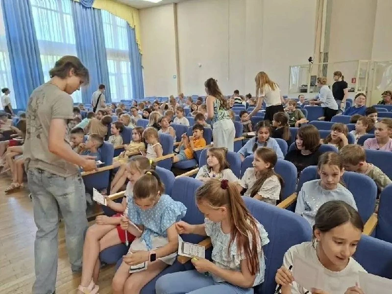 🔥✨ 10 июня — день, полный открытий и ярких впечатлений!

На школьных летних сменах ребят ждал насыщ