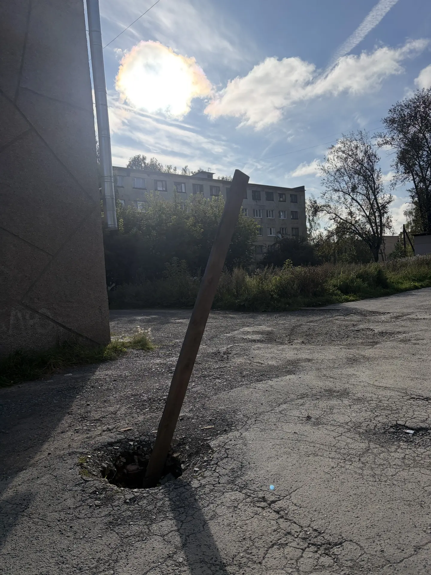 Розы Люксембург 10 чего только этот люк не видел, но только не нормальной крышки